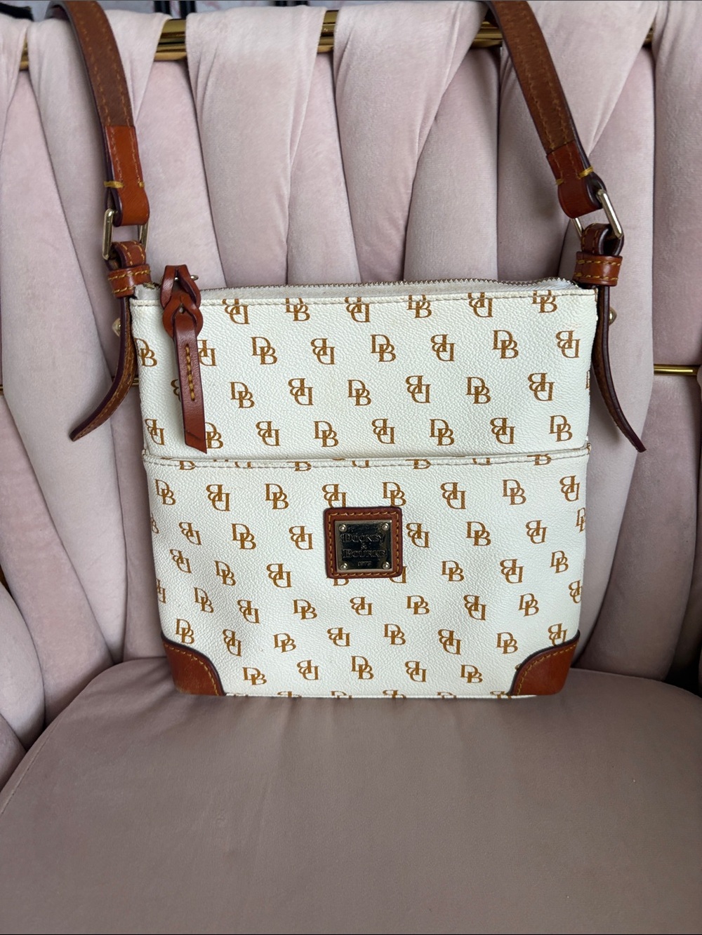 #63 Dooney & Bourke